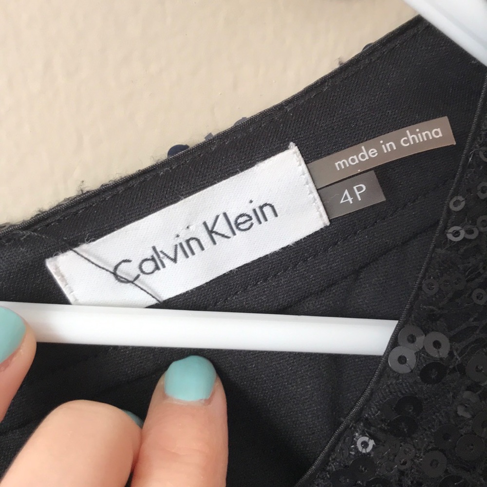 Calvin Klein black sequin dress- 4p petite - Picture 3 of 4
